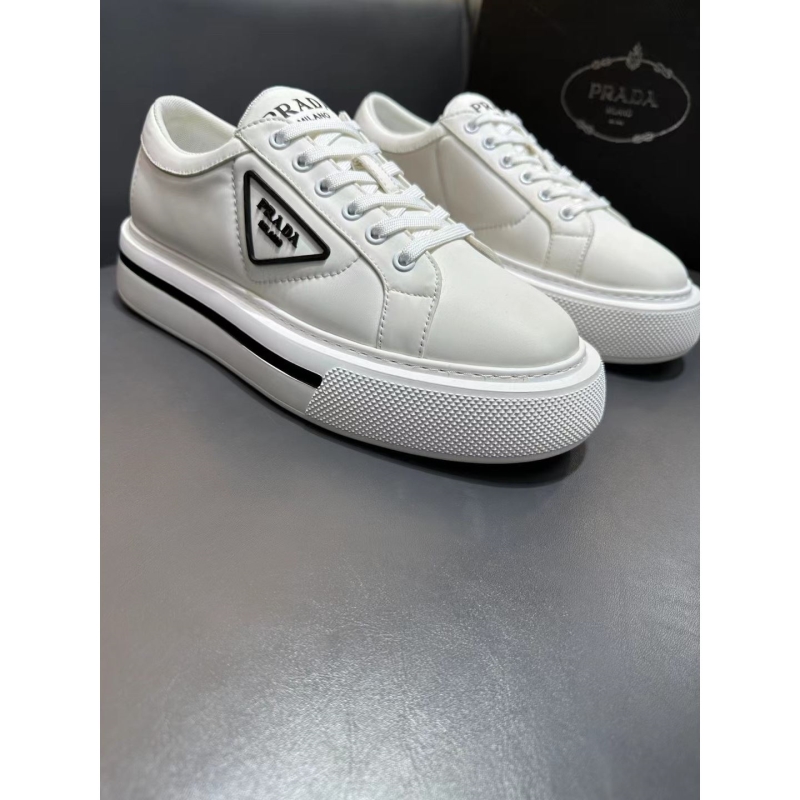 Pra*a casual shoes